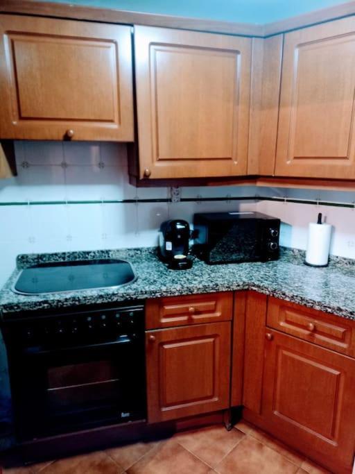 Apartmán Apartamento Entre Estaciones Oviedo Exteriér fotografie