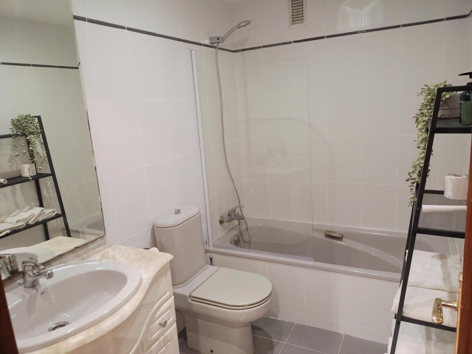 Apartmán Apartamento Entre Estaciones Oviedo Exteriér fotografie